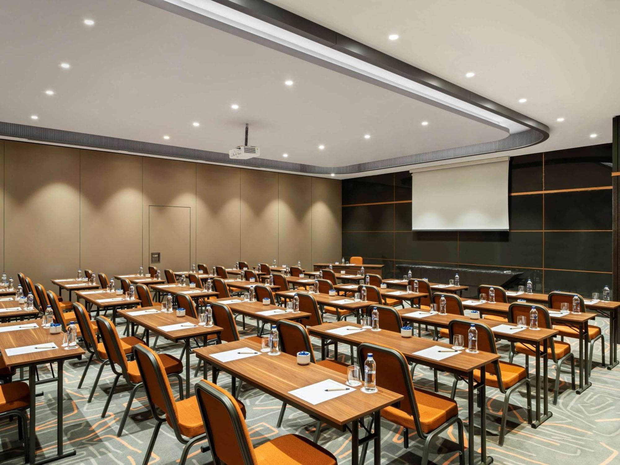 Moevenpick Hotel Istanbul Marmara Sea Buitenkant foto